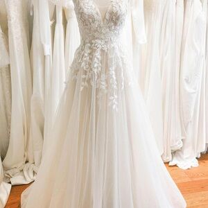 Ivory Floral Lace Bridal Dress